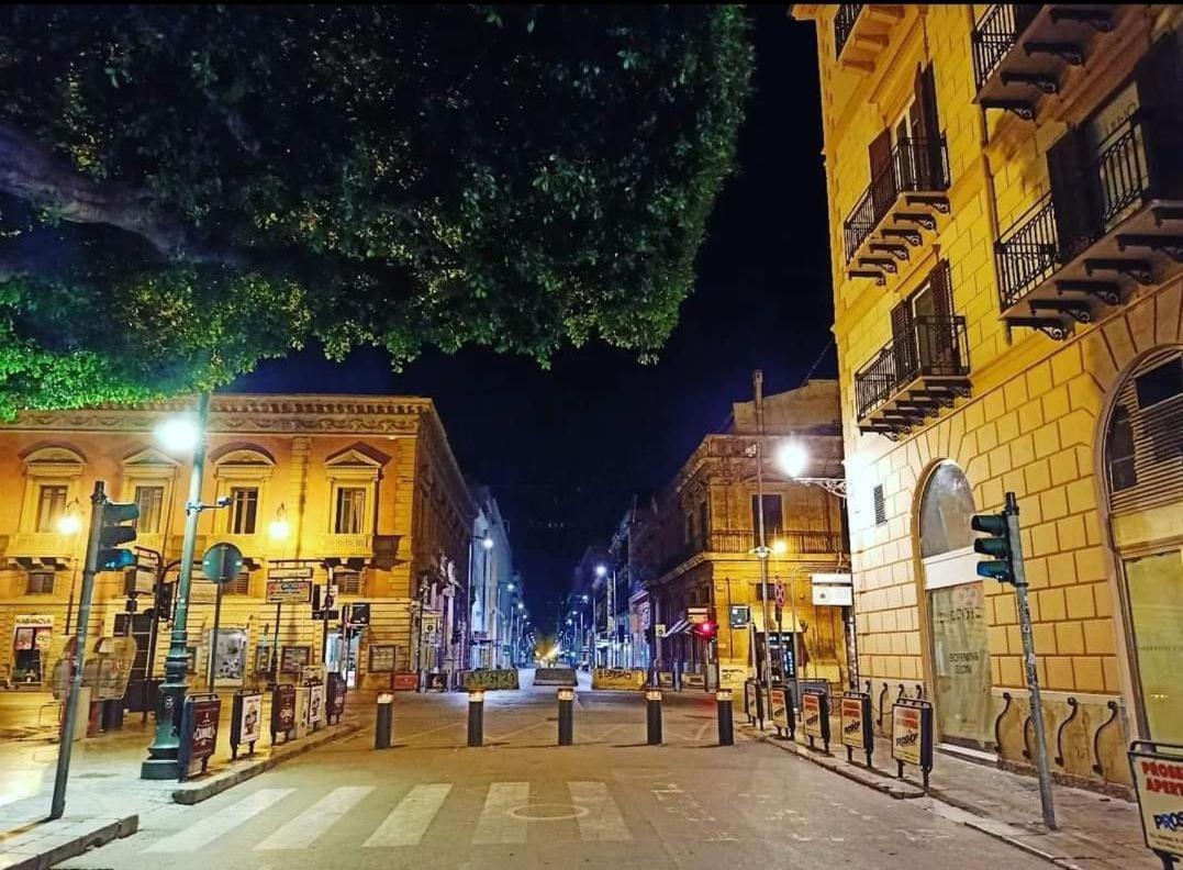 Massimino Apartment Palermo Bagian luar foto